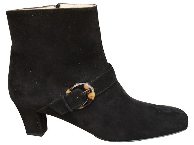 Salvatore Ferragamo Stiefeletten Schwarz
