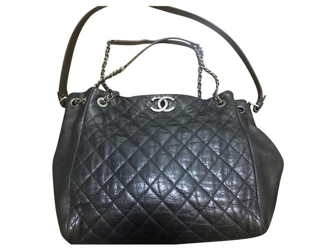 Chanel shoulder sling bag Black Leather  ref.130892
