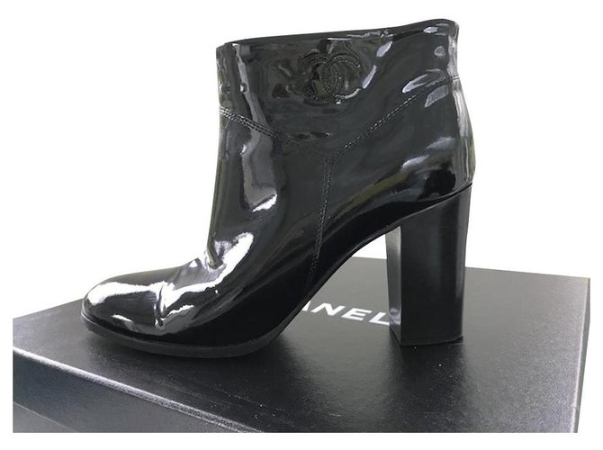 CHANEL patent leather boots Black  - Joli Closet