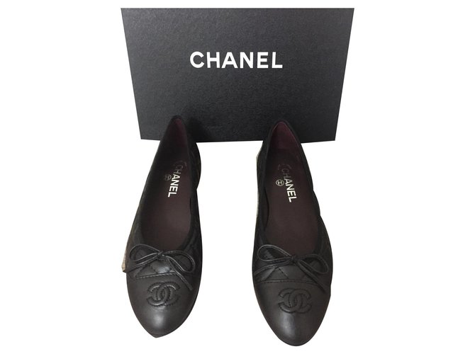 Chanel ballerina flats Black Leather  ref.131219