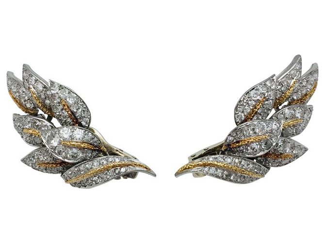 inconnue Earrings "Leaves" in platinum yellow gold and diamonds.  ref.131754