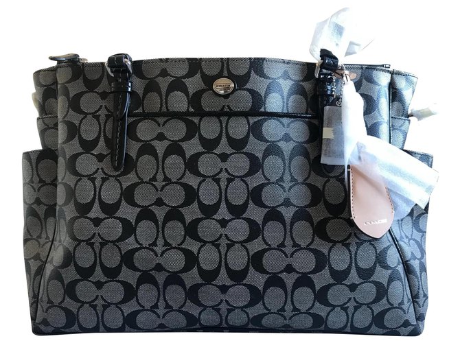 Coach Signature C multifunction carry bag Black  - Joli Closet