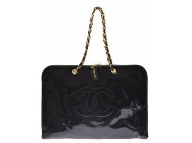 Chanel Vintage Shoulder Bag Black Patent leather  ref.131983