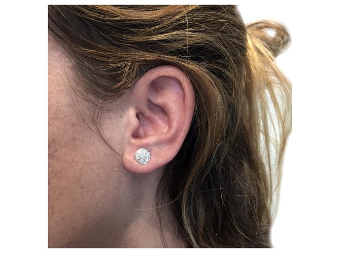 inconnue White gold ear studs, diamants.  ref.132010