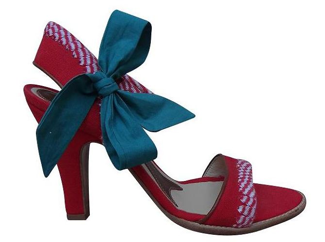 Sandali Marni in tessuto rosso e bianco e pelle Turchese