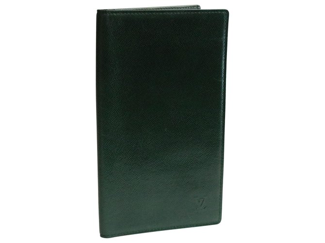 Louis Vuitton Taiga Long Wallet Green Leather  ref.132135