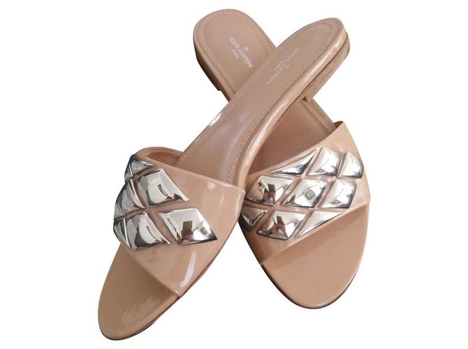 Louis Vuitton Silver lining flat mule Beige Golden Taupe Patent leather  ref.132340
