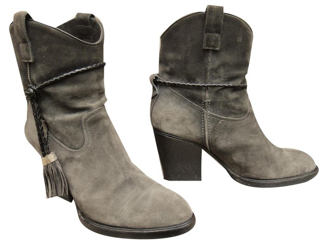Fratelli Rosseti Gray Suede Ankle Boots With Leather Lace Fratelli Rossetti Grey Deerskin  ref.133260