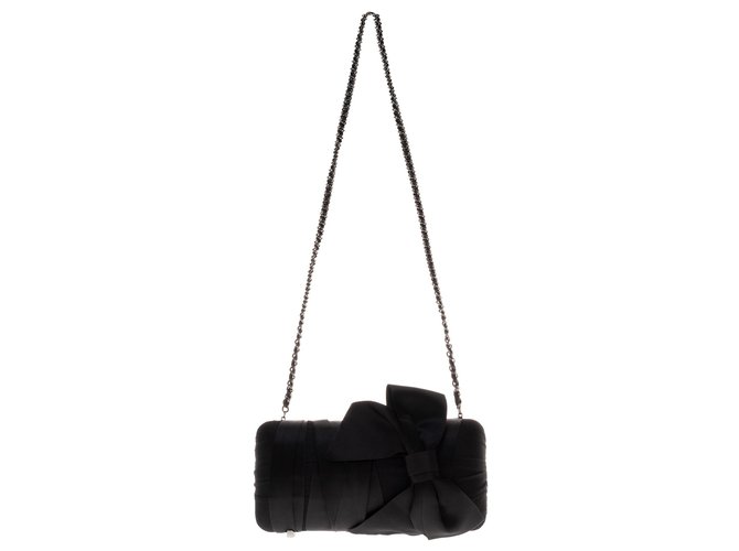 Bella borsa da sera Chanel in tulle nero e seta in ottime condizioni!  ref.133396