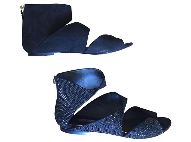 Louis Vuitton Sandali in camoscio e strass Nero