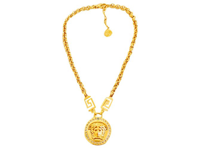 Versace Medusa pedante Dorado Chapado en oro  ref.133579