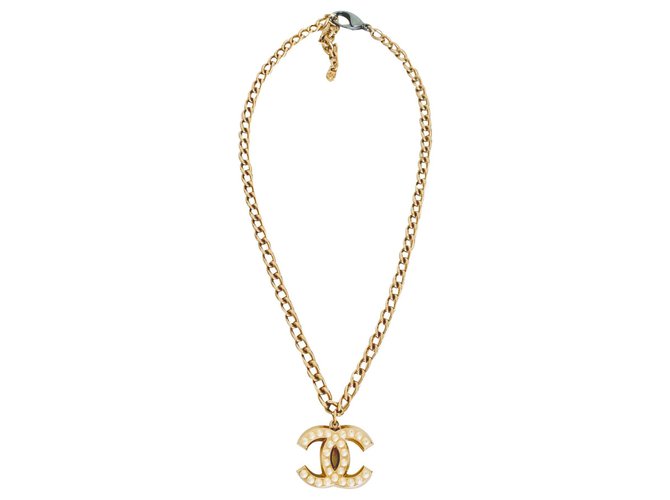 Chanel Faux Pear CC vintage Dourado Metal  ref.133581