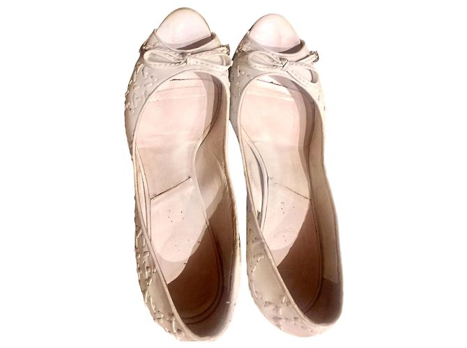 Dior Sandalen aus Lammleder Eggshell Gr. 39 Aus weiß