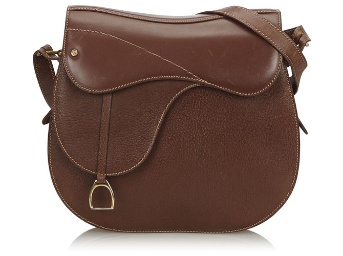 gucci leather saddle bag