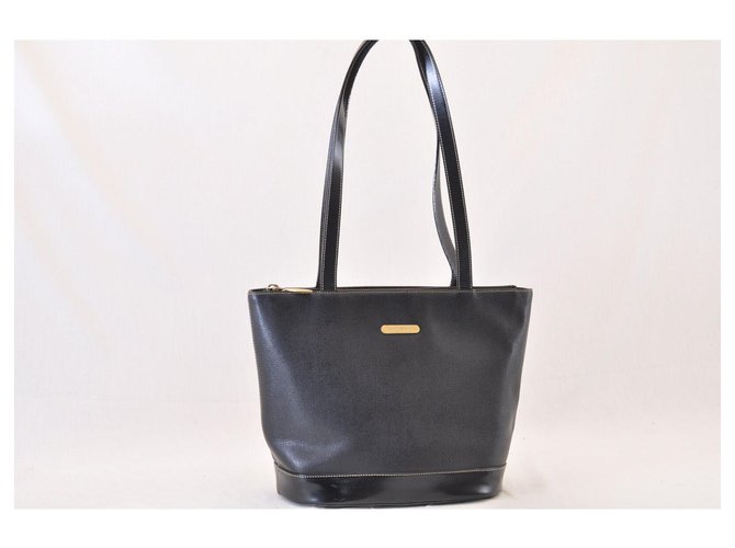 Burberry Handbag Black Leather  ref.133990