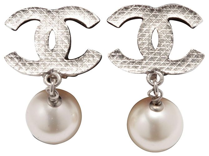 Chanel GROSSES SILBER CC GROSSE PERLE
