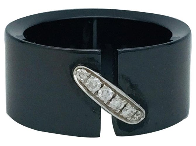 Chaumet anel "Link" modelo em cerâmica preta e ouro branco, diamantes.  ref.134350