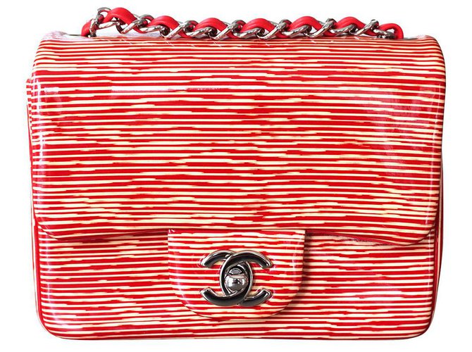 Mini quadrato di Chanel Rosso Pelle verniciata  ref.134377