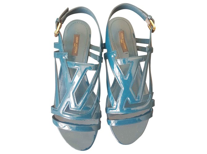 Louis Vuitton Sandals Blue Patent leather  ref.134603