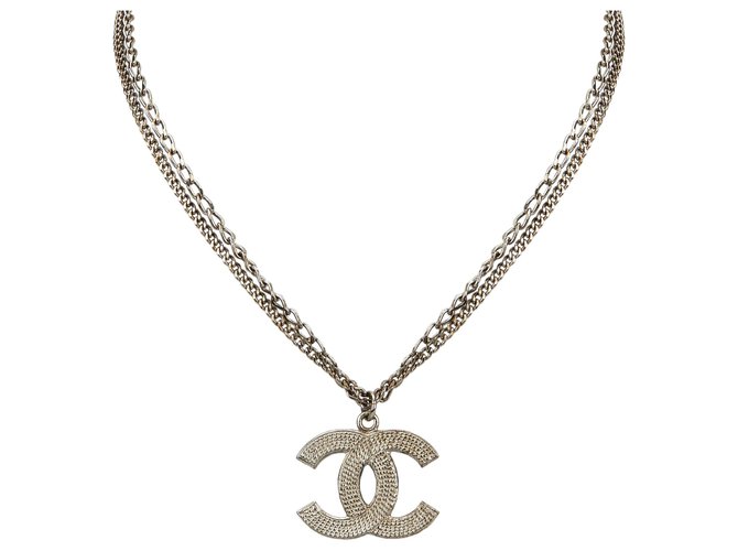 Chanel Silver CC Pendant Necklace Silvery Metal  ref.134873