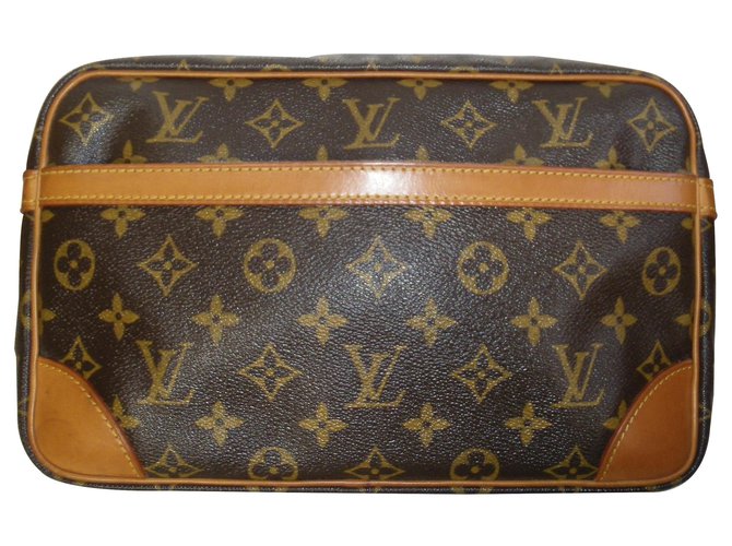Louis Vuitton Sacos de embreagem Marrom  ref.135202