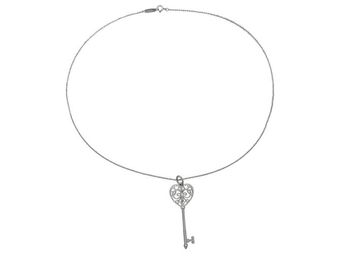 Tiffany & Co pendant., "Heart Key", white gold and diamond.  ref.135203