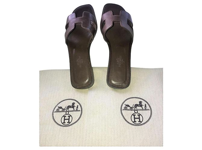 Mules Hermès Oran Marron foncé