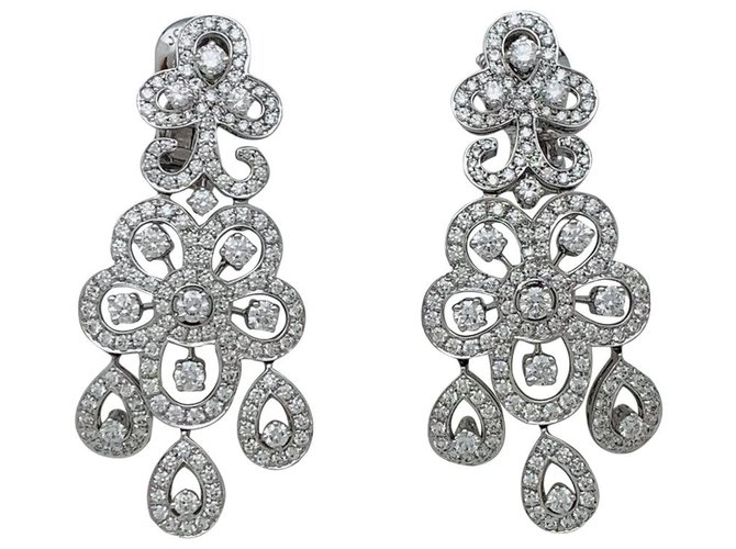 van cleef and arpels diamond earrings