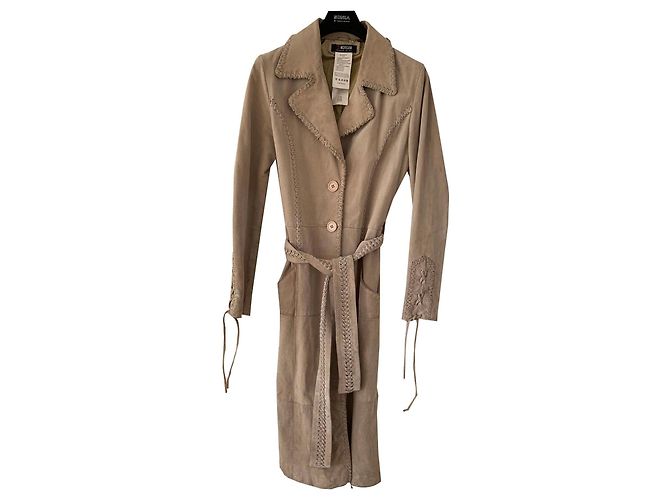 Morganne Bello Beige leather coat clench