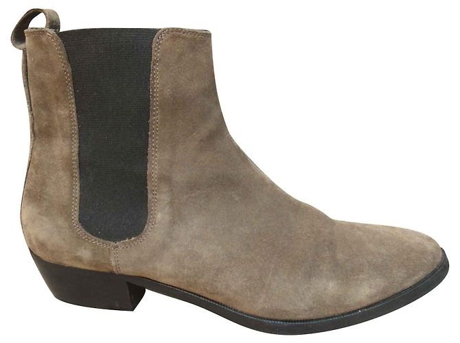 Chesea Burberry Suede Boot Gris pardo