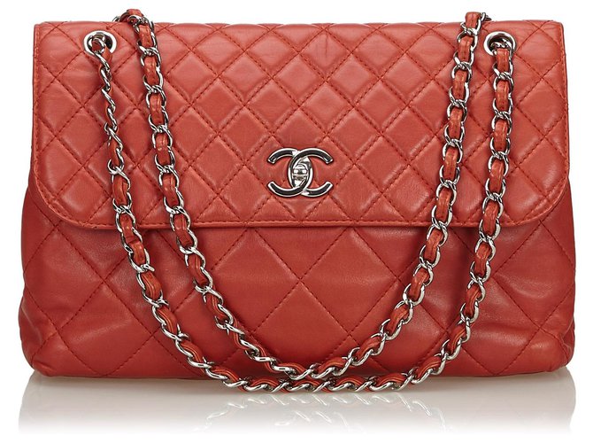 Chanel Red Maxi Quilted Lambskin Leather Flap Bag  ref.136172