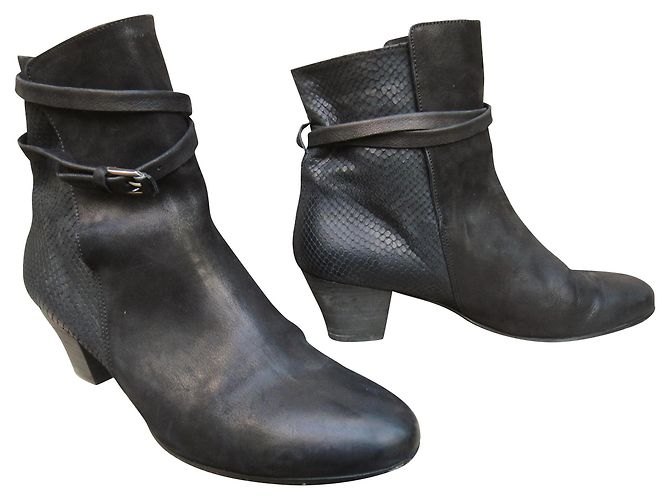 Autre Marque Paris Colisée Stiefeletten einmal getragen Schwarz