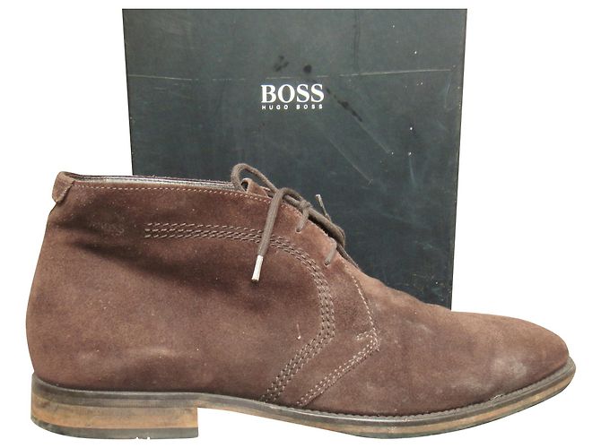 Stivaletti Hugo Boss Marrone Scuro Scamosciati