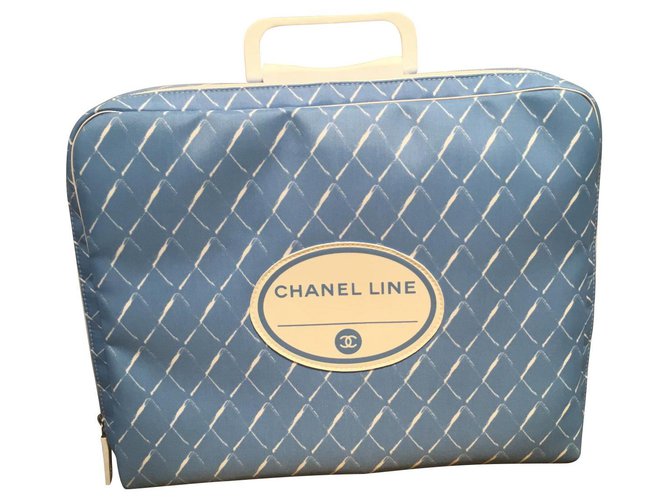 Chanel Reisetasche Hellblau Leinwand  ref.136650