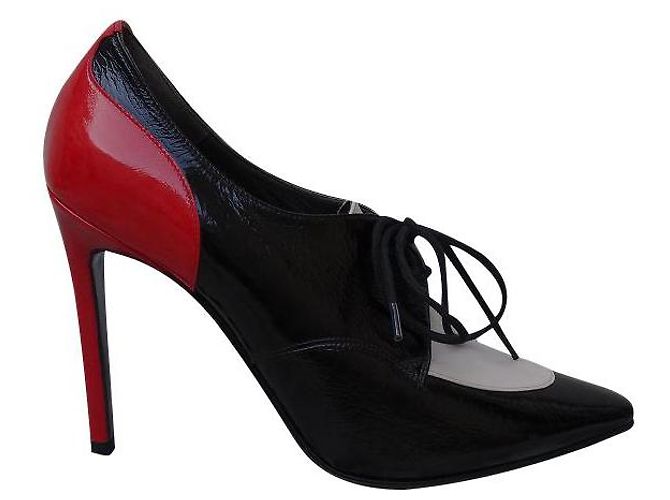 Escarpins Michel Perry en cuir verni noir rouge écru Taille 40