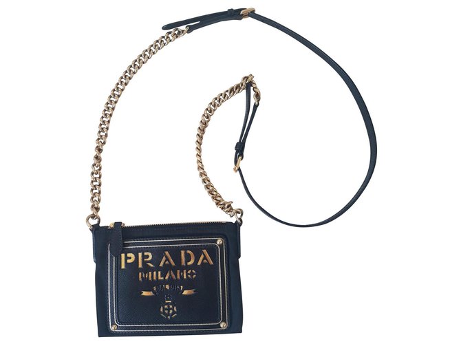 Prada Handtaschen Schwarz Golden Leder  ref.136885