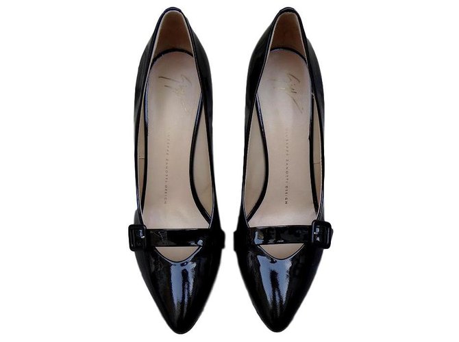 Giuseppe Zanotti Heels Black Patent leather  ref.136912