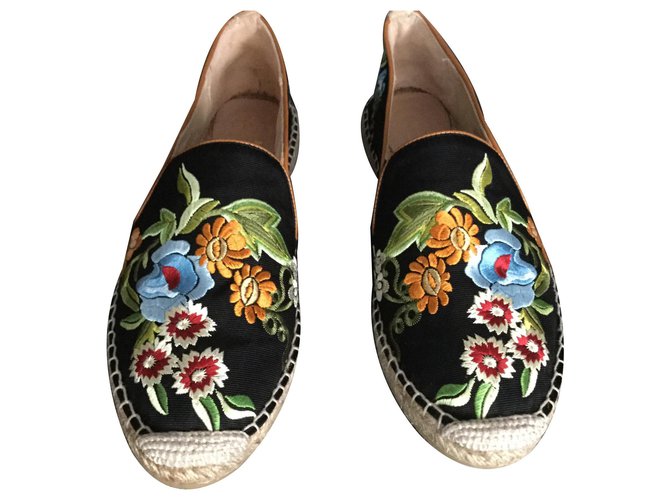 ETRO EMBROIDERED ESPADRILLES NEVER WORN Multiple colors Cloth  ref.137045