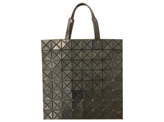 Issey Miyake Grand sac cabas Bao Bao Synthétique Noir  ref.137215