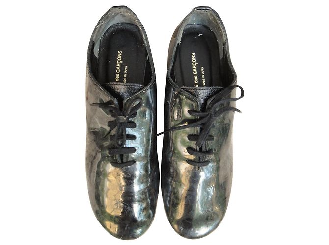 Comme Des Garcons Derive come la pelle di un ragazzo, plastica e piume Verde