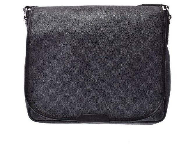Louis Vuitton Handtasche Schwarz  ref.137497