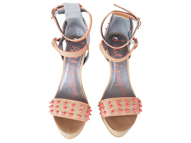 Autre Marque Two-tone lined-breasted pumps with high heels. Beige Coral Leather Plastic  ref.137535