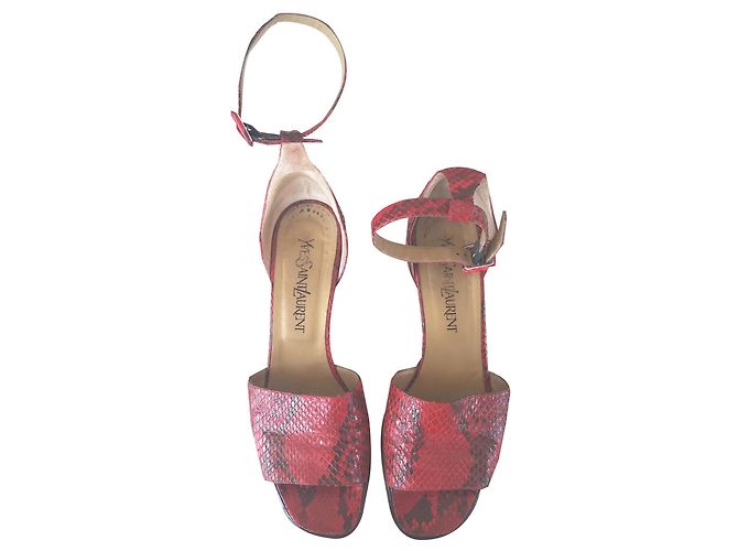 Yves Saint Laurent Rectangular heel sandals with ankle tricks. Black Red
