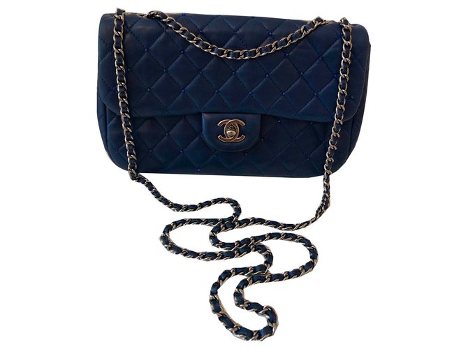 Timeless Chanel klassisch Blau Marineblau Dunkelblau Leder  ref.137582