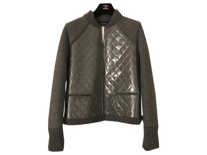 Taille: Cardigan Casual en laine et PVC gris Chanel 36  ref.137593