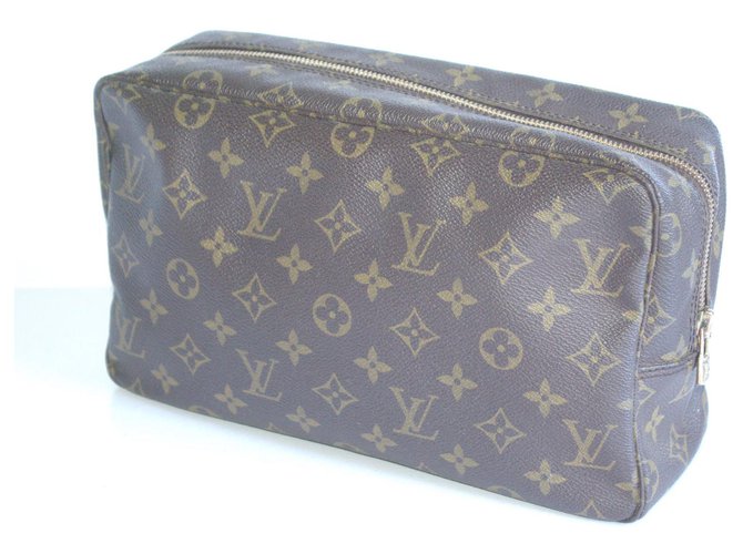 Louis Vuitton Toiletry bag 28 cm Brown Cloth  ref.137658