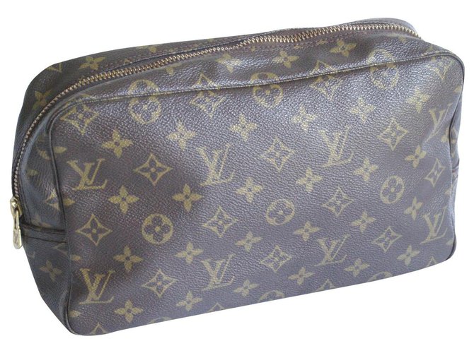 Louis Vuitton Toiletry bag 28 cm Brown Cloth  ref.137659