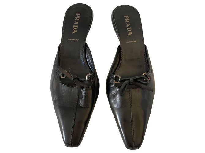 Prada black brushed leather sandals  ref.137666