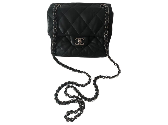 Classique Chanel Mini Cuir Noir  ref.137675