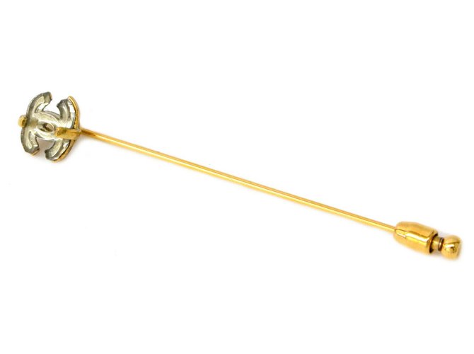 Broche Chanel Dourado Banhado a ouro  ref.137708